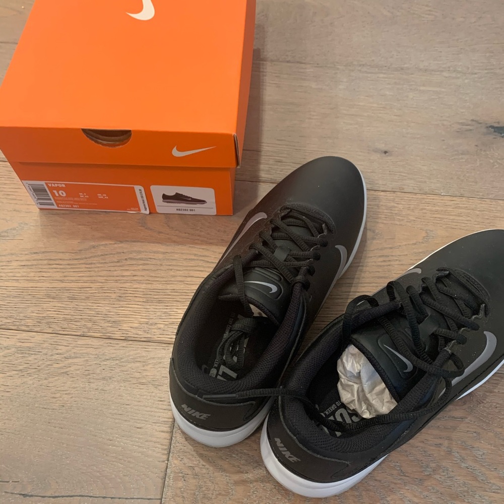 Men’s Nike golf shoes